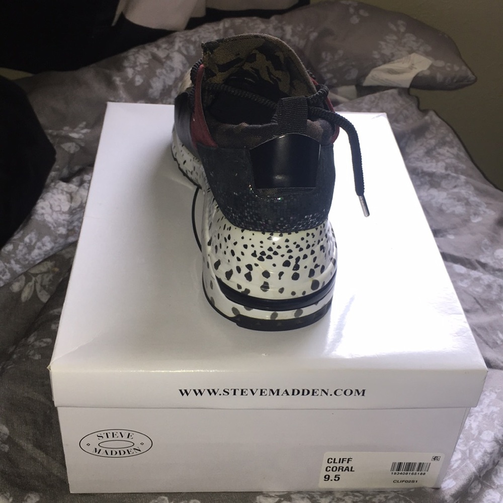 Shoes - Picture 2 of 3